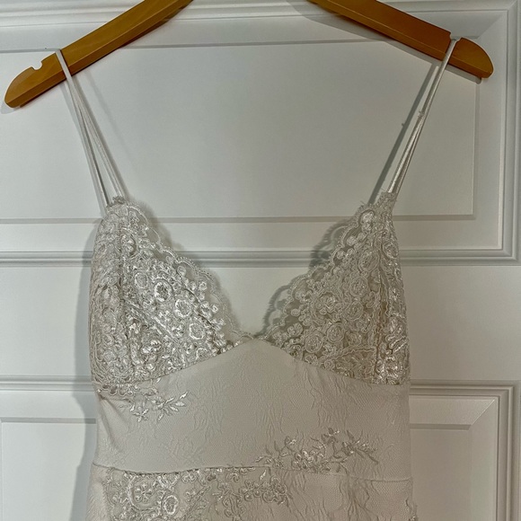 Gemeli Power Motel Jay Ivory on Ivory Dress - Picture 9 of 10